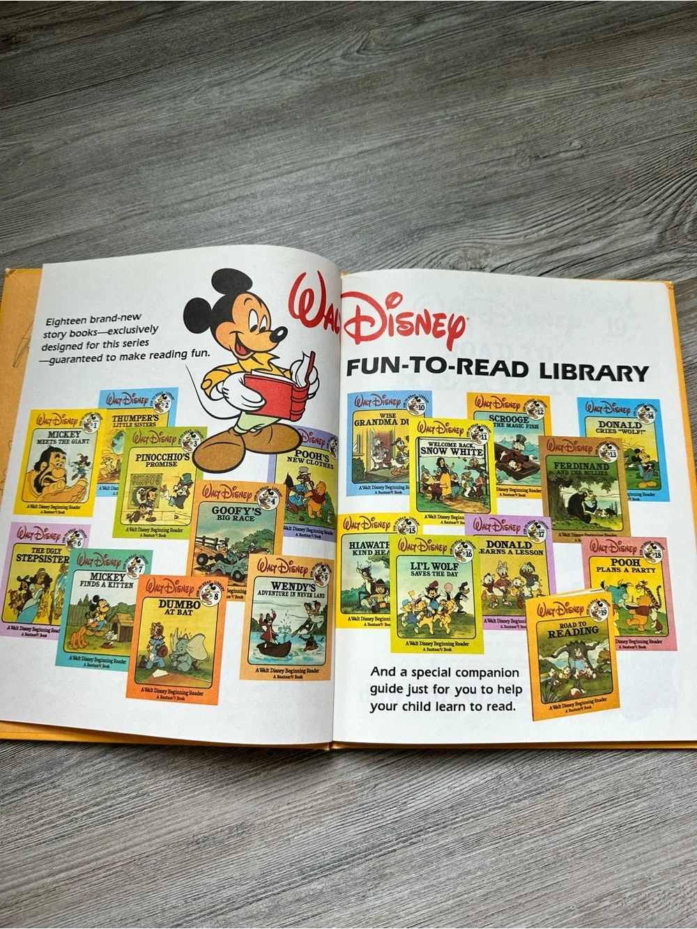 Walt Disney Fun-to-read book - Road to Reading Volume 19 vintage 1986